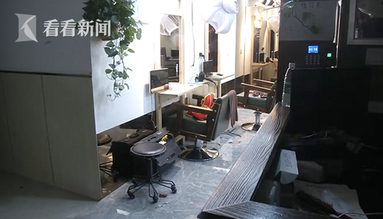 女子半夜理发遇咸猪手 理发师 我约她目的就不纯