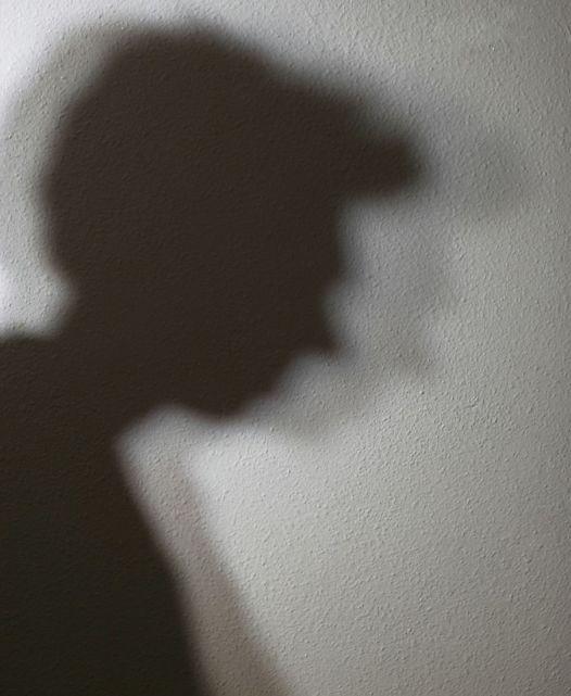  男子10年内告8个前东家 被质疑是职业维权者
