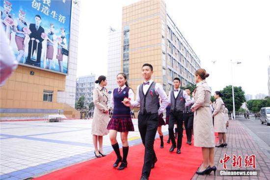 中国现存艾滋病感染者82万余例 2季度新增约4万例